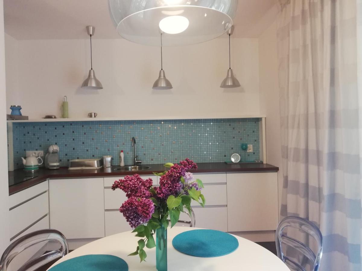 Appartement Apartament Przy Parku Kórnik Extérieur photo