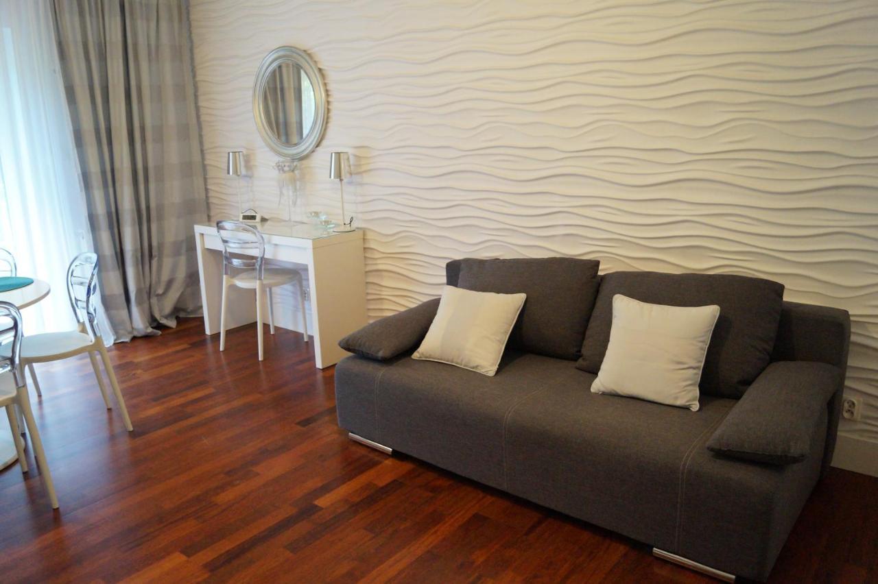 Appartement Apartament Przy Parku Kórnik Extérieur photo